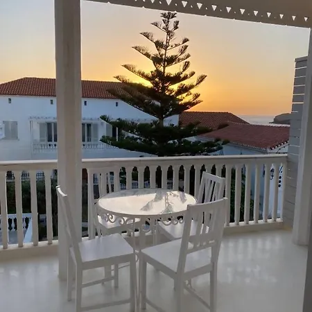 Sunrise Getaway W Sea Views