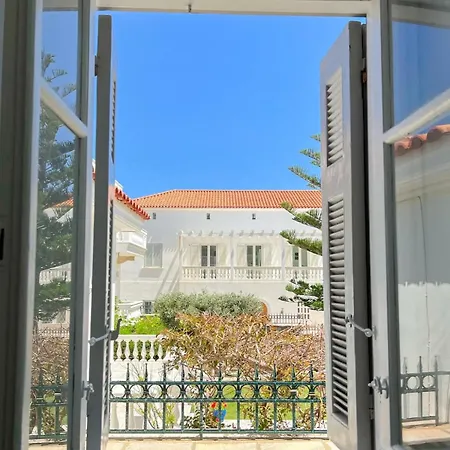 Sunrise Getaway W Sea Views Holiday home *